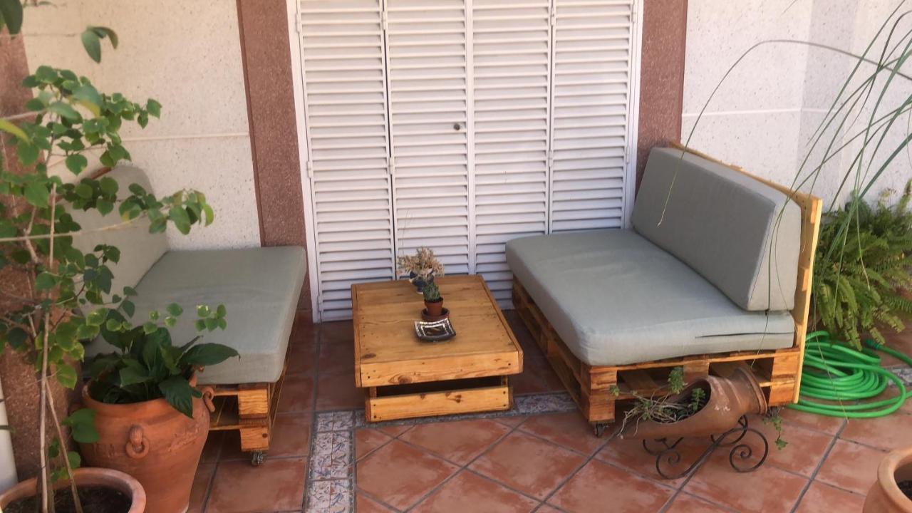 Familia Anfitriona Acoge Terraza Lägenhet Sevilla Exteriör bild